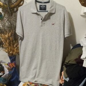 Hollister Men's Light Gray Polo Shirt